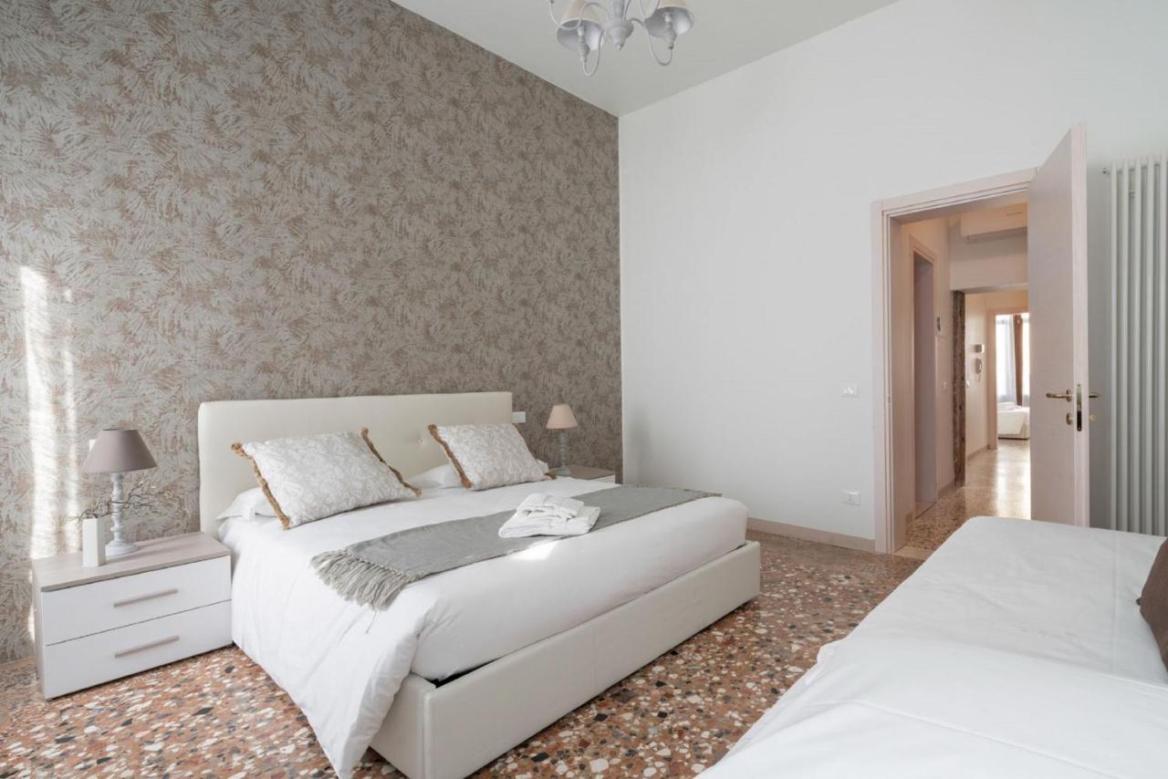 Accademia Charm Apartments By Wonderful Italy Venice Ngoại thất bức ảnh