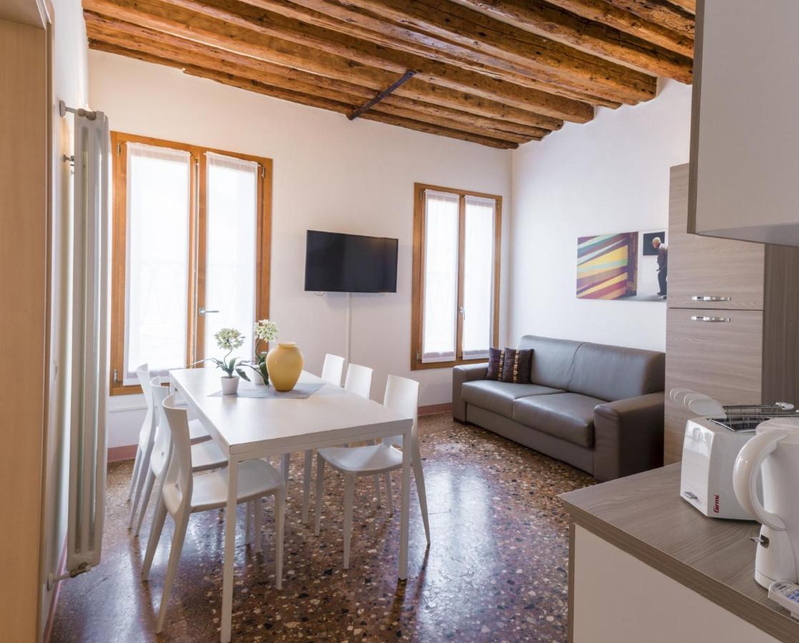 Accademia Charm Apartments By Wonderful Italy Venice Ngoại thất bức ảnh