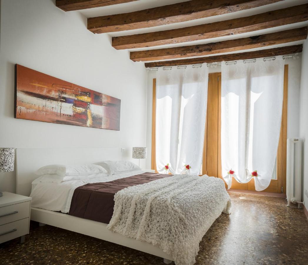 Accademia Charm Apartments By Wonderful Italy Venice Ngoại thất bức ảnh