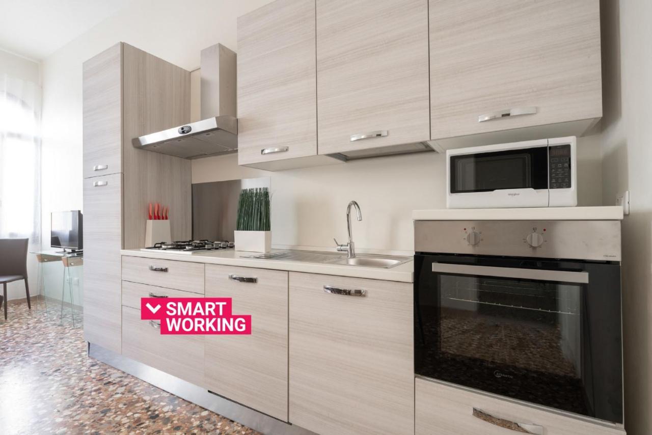 Accademia Charm Apartments By Wonderful Italy Venice Ngoại thất bức ảnh