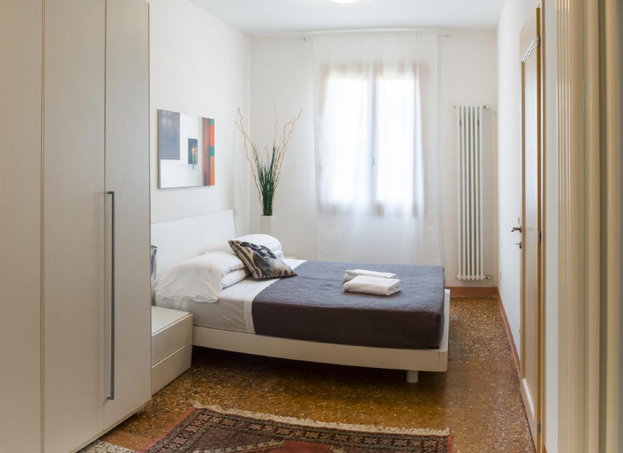 Accademia Charm Apartments By Wonderful Italy Venice Ngoại thất bức ảnh