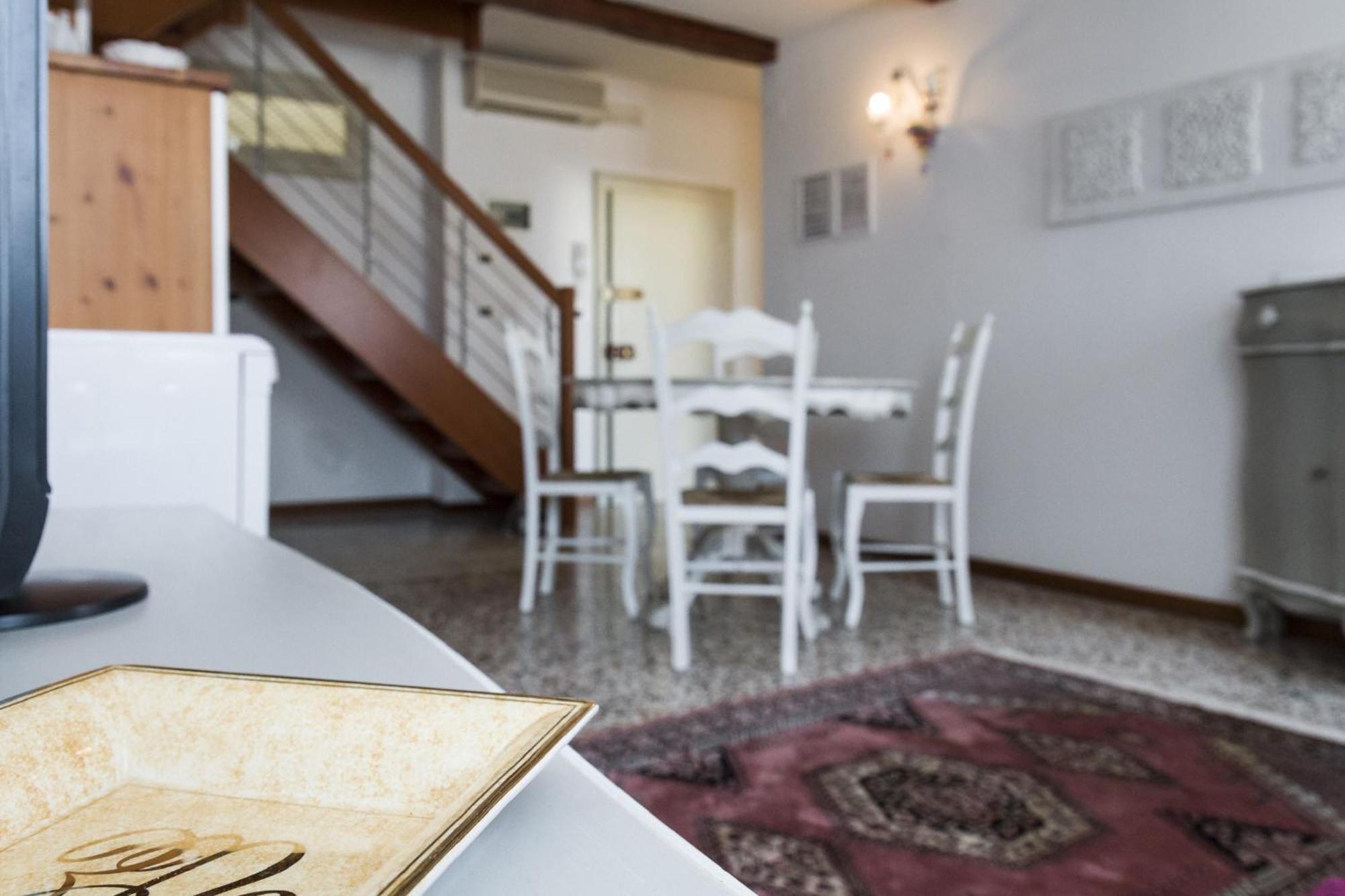 Accademia Charm Apartments By Wonderful Italy Venice Ngoại thất bức ảnh