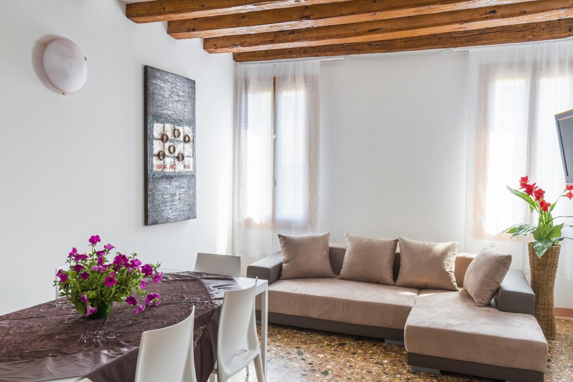 Accademia Charm Apartments By Wonderful Italy Venice Ngoại thất bức ảnh