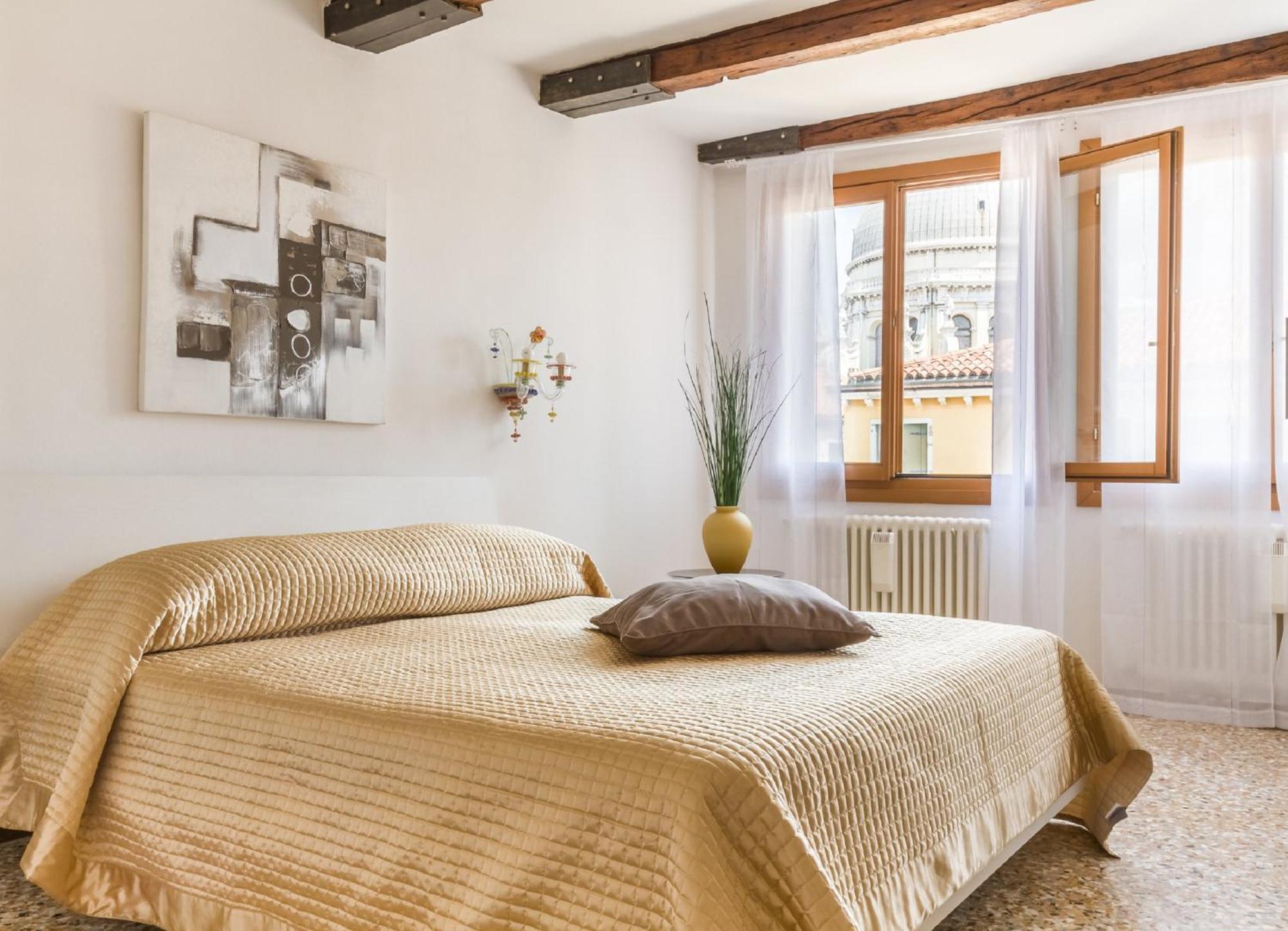 Accademia Charm Apartments By Wonderful Italy Venice Ngoại thất bức ảnh